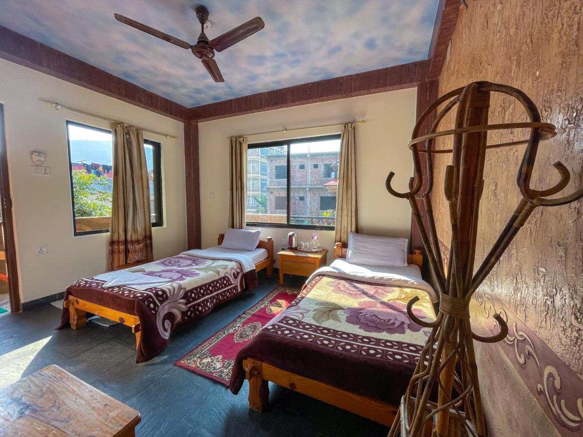 Hotel Hakoniwa Pokhara Esterno foto
