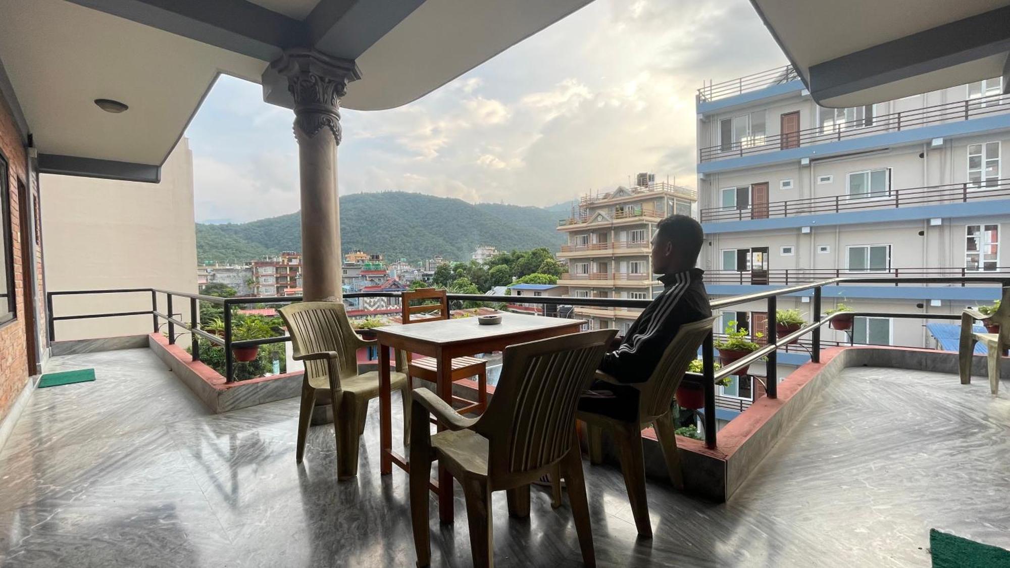 Hotel Hakoniwa Pokhara Esterno foto