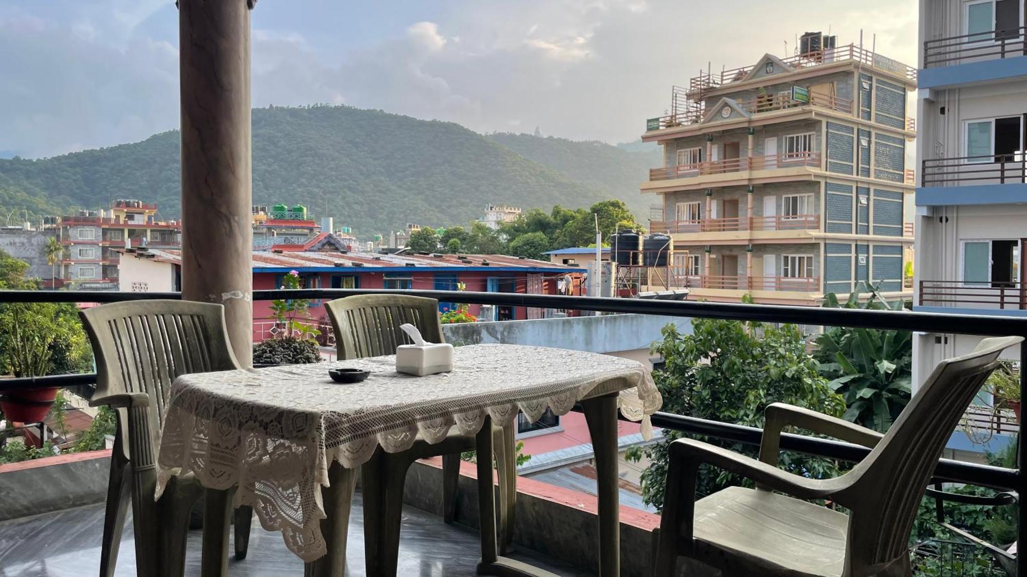 Hotel Hakoniwa Pokhara Esterno foto