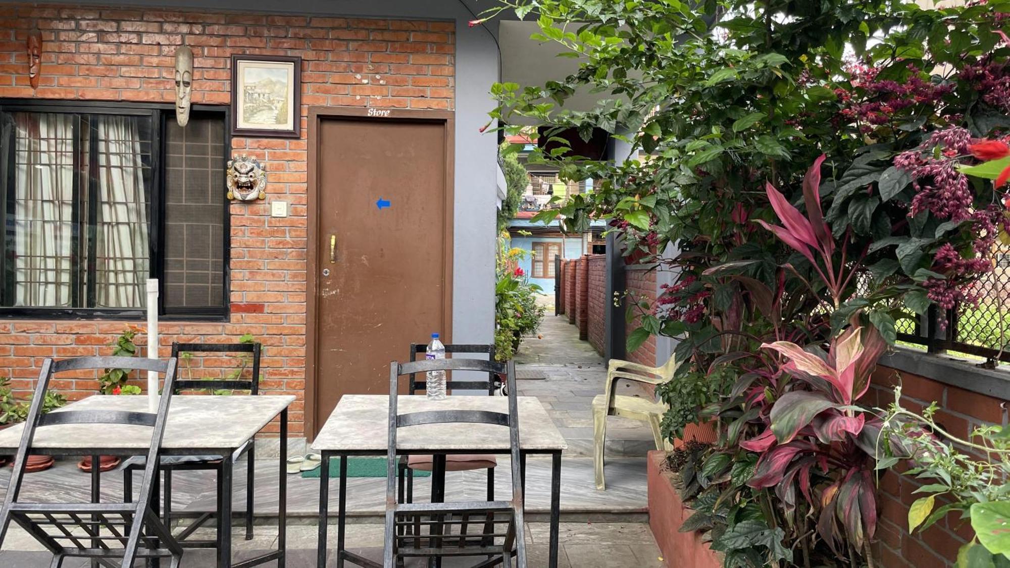 Hotel Hakoniwa Pokhara Esterno foto