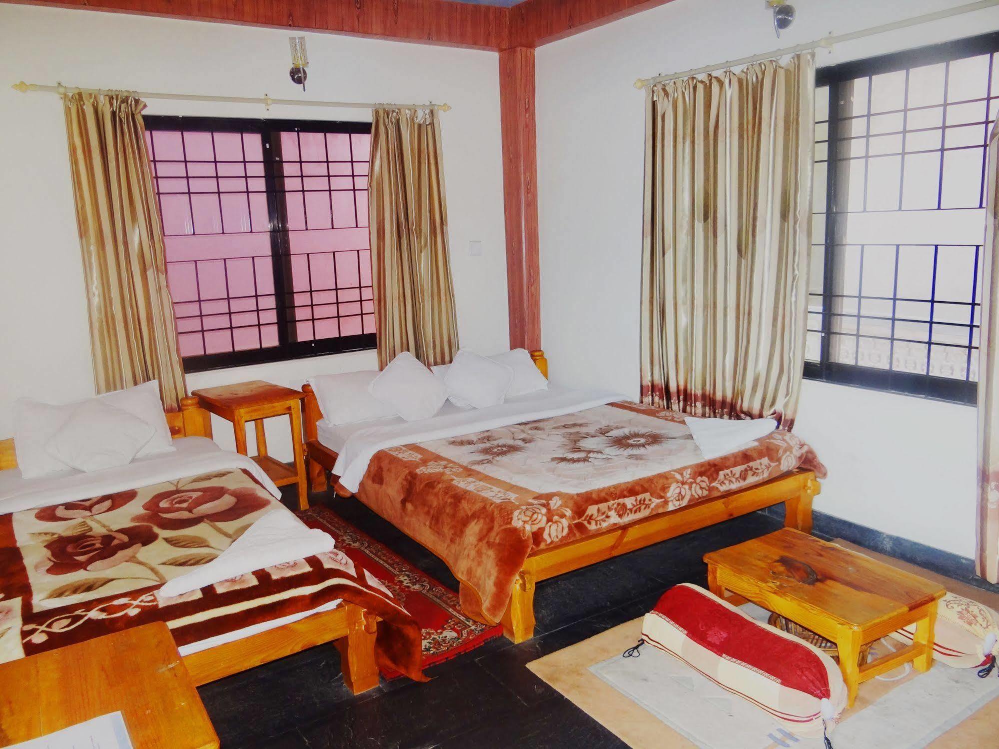 Hotel Hakoniwa Pokhara Esterno foto