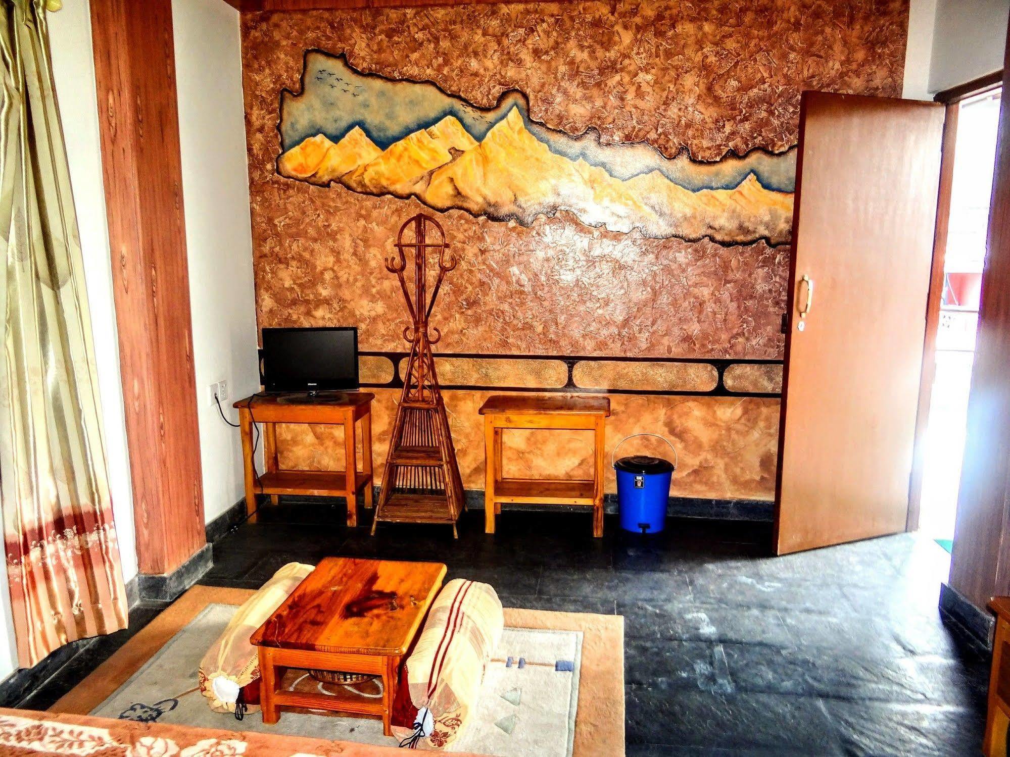 Hotel Hakoniwa Pokhara Esterno foto